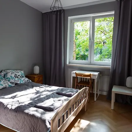Przestronny Apartament Z 2 Sypialniami Wrocław